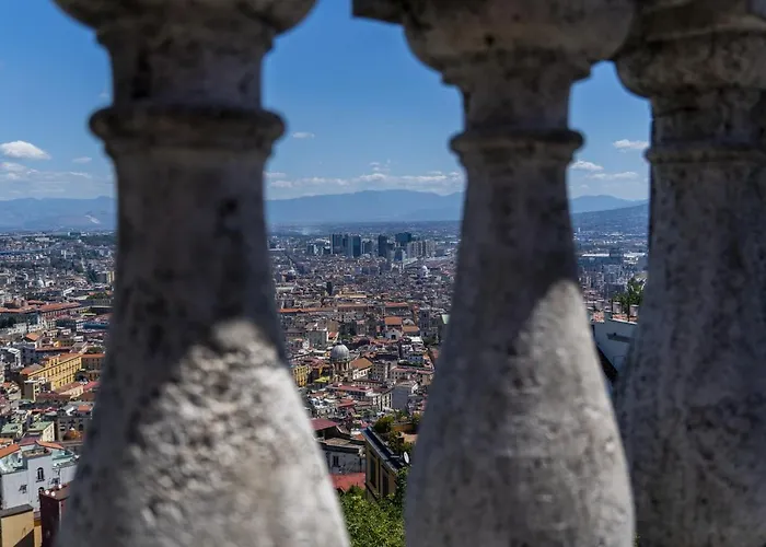 La Certosa - Uno Sguardo Su Napoli