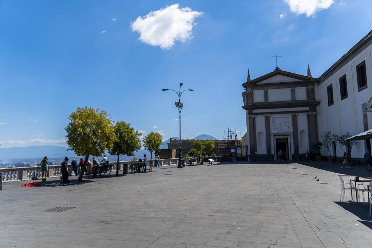 La Certosa - Uno Sguardo Su Naples